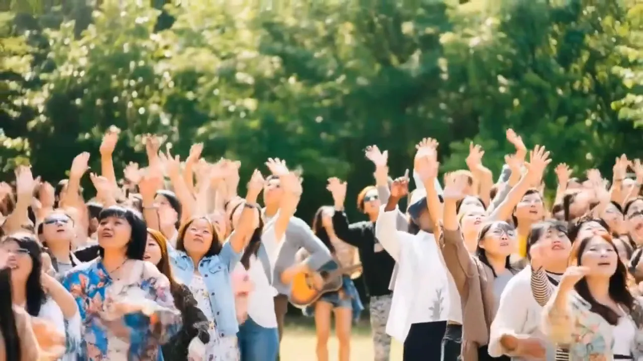 社長モテる化計画えびさん生公開インタビュー第2弾|「魅話力」視点での外見・発信の処方箋とは? AIが生成したエンディングテーマに合わせて盛り上がるイメージ